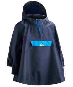 Náš tím vytvoril túto nepremokavú pláštenku na ochranu vášho dieťaťa v prípade dažďa alebo vetra počas turistiky.