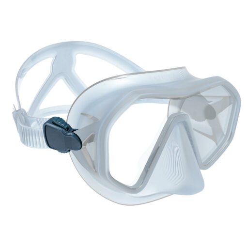 Maska určená pre vyznávačov podvodných športov
