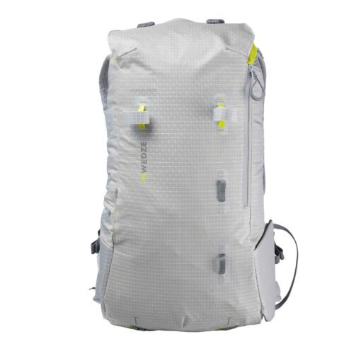 Naši návrhári z radov skialpinistov vytvorili tento 25 l batoh na jednodňové túry.