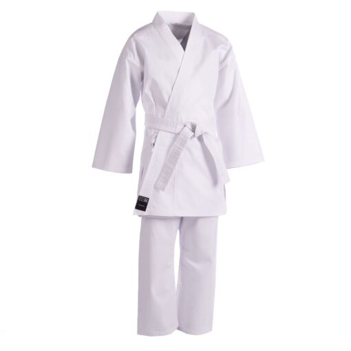 Náš tím vám ponúka toto kimono s prvými opaskami pre vaše dieťa na jeho začiatky s karate!