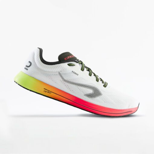 Naše návrhárske tímy vyvinuli túto ultraľahkú a dynamickú pánsku obuv na vaše bežecké aktivity.Pánska bežecká obuv Kiprun KD 800 bielo-ružovo-žltá