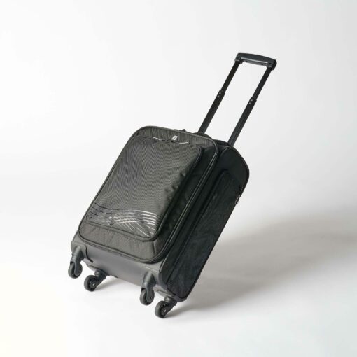 Tento kufor na kolieskach je určený na jednoduchý prenos celého krasokorčuliarskeho vybavenia. Mimoriadne praktický vďaka rozmerom príručnej batožiny.