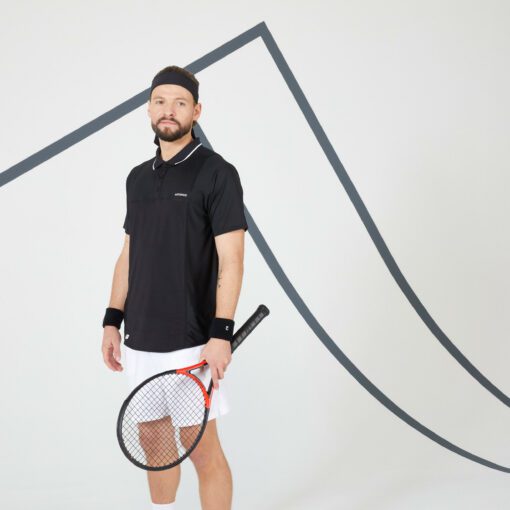 Naši návrhári ekologicky vyvinuli túto tenisovú polokošeľu pre hráčov