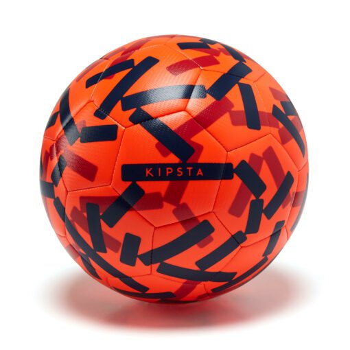 Lopta Learning Ball je určená špeciálne pre deti. Je ľahšia ako klasická futbalová lopta a uľahčuje osvojovanie futbalových techník.