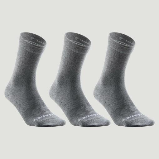 Tieto športové ponožky s vysokým obsahom bavlny zostávajú na svojom mieste a sú odolné a pohodlné. Ideálne pre začínajúcich hráčov tenisu