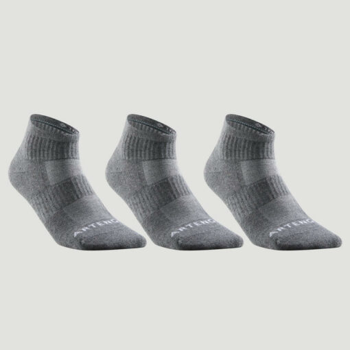 Športové ponožky s froté po celej ploche chodidla poskytujú pohodlie a pohlcujú pot. Vetracie zóny zaručujú priedušnosť. Sťahovací pruh zabezpečuje dobré držanie.